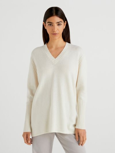 Creamy White Women's Benetton Wool Blend V-neck Sweaters | AU948506