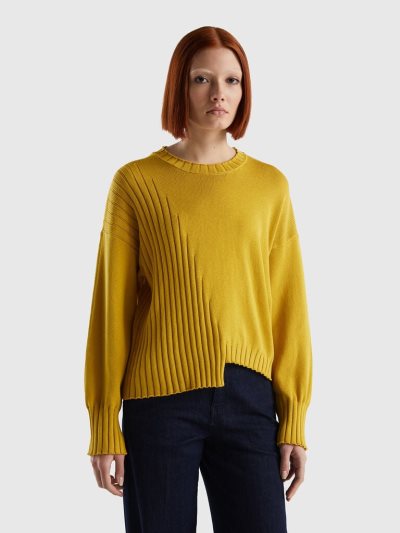 Mustard Women's Benetton Uneven Bottom Crew Neck Sweaters | AU093879